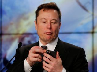 Elon Musk invites Vladimir Putin to connect on Clubhouse app | The  Independent