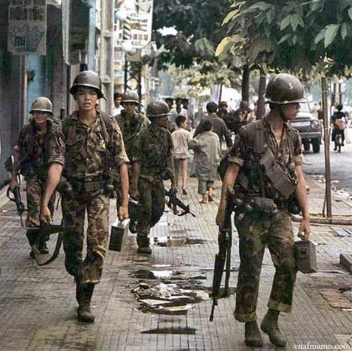 https://s30.postimg.org/qtge4yepd/ND_Saigon30_4_1975.jpg