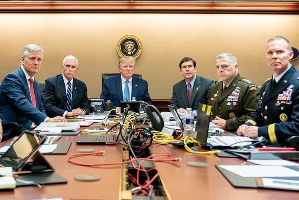 Tổng Thống Trump quan sát cuộc hành quân