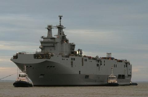 Sau khi hạ thủy, Vladivostok lại được đưa về Nga để lắp đặt các thiết bị kiểu Nga