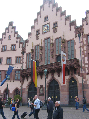 HDBau tham vieng nha co Roemer tai Frankfurt am Main