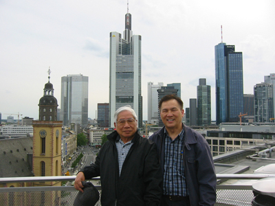 Anh Bau va Phay tai thanh pho Frankfurt am Main