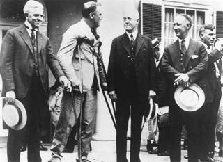 https://upload.wikimedia.org/wikipedia/commons/thumb/a/a7/FDR-August-7-1924.jpg/1920px-FDR-August-7-1924.jpg