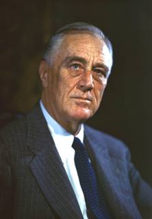 https://upload.wikimedia.org/wikipedia/commons/thumb/4/42/FDR_1944_Color_Portrait.jpg/1024px-FDR_1944_Color_Portrait.jpg