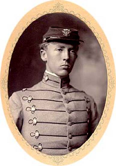Patton học tại Học viện Quân sự Virginia.