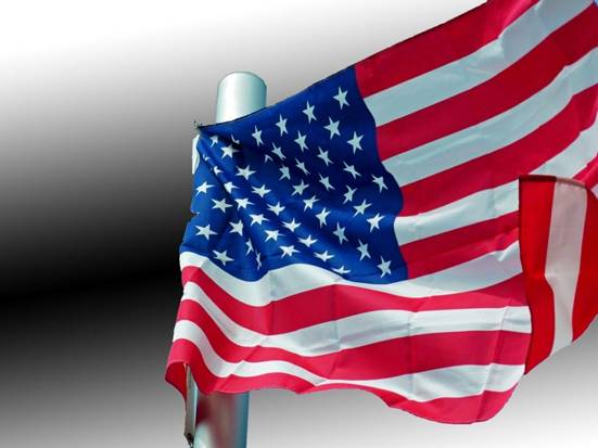 Việc sử dụng quốc kỳ Mỹ trn thực tế đều c quy định r rng, khng thể ty tiện.