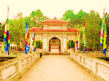Thăm đền Huyền Trn cng cha - Amazing Vietnam